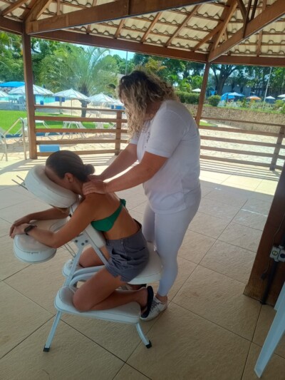 Massagem corporativa dia da mulher Massagem corporativa dia da mulher